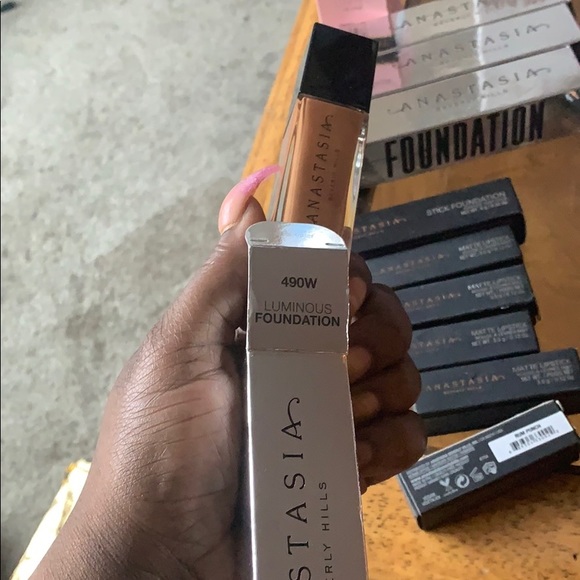 Makeup all real in its new check me out - Picture 5 of 8